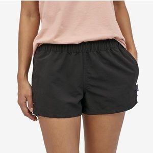 Women’s Patagonia Barely Baggies Medium Black